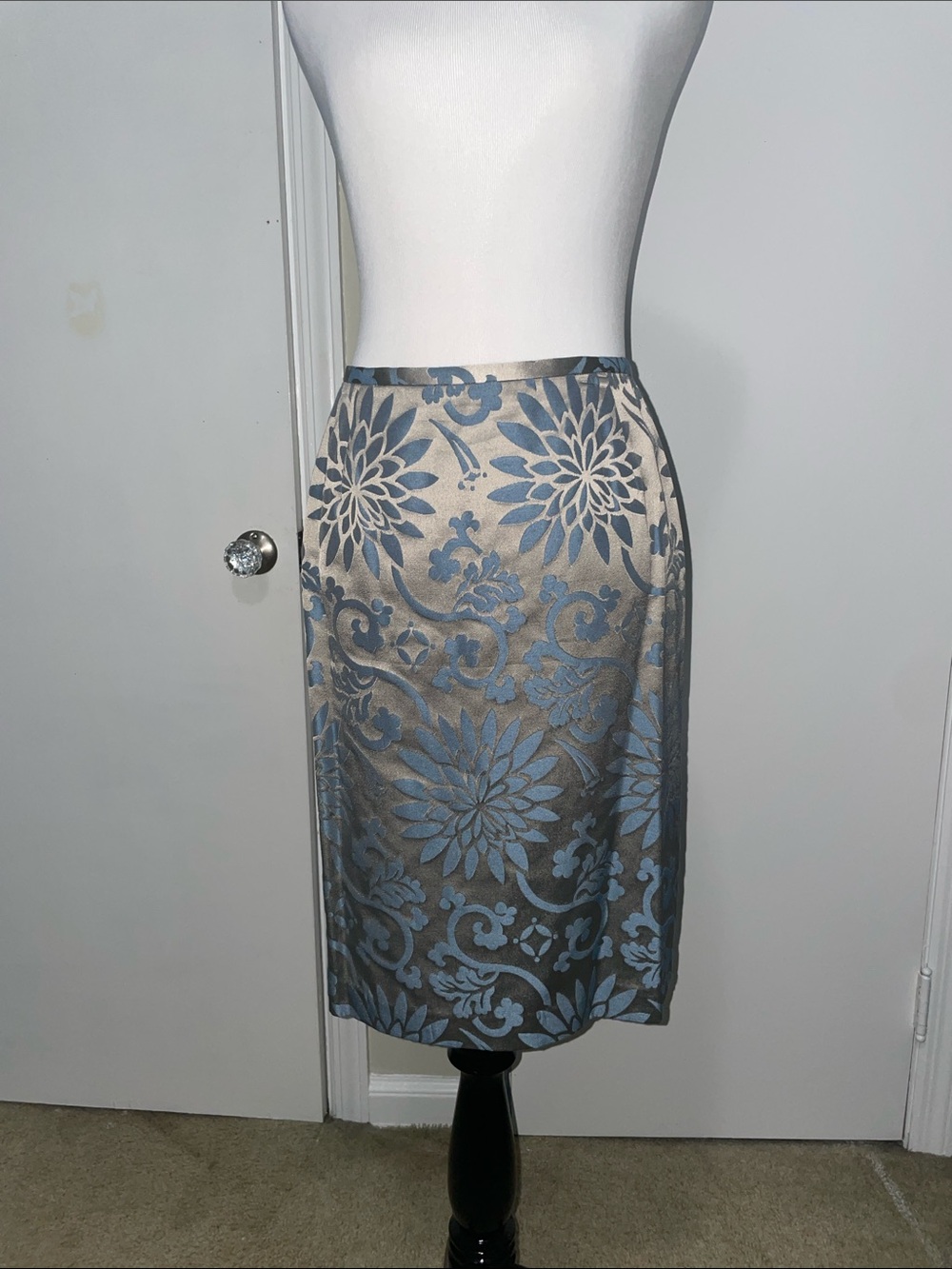 Lafayette 148 New York Blue and Silver grey Floral Jacquard Pencil Skirt